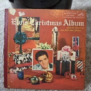Elvis Christmas Album 1957 LOC-1035 Gatefold With Photos